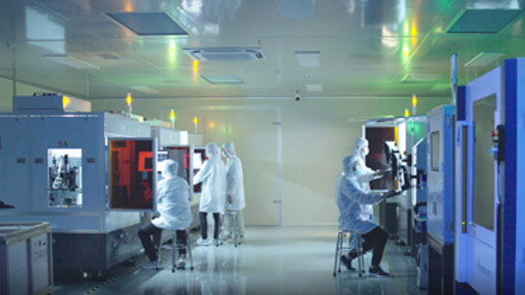 研發實驗室-成立集團研究院、成都研究院,并在深圳、常州兩地設立激光研發中心。